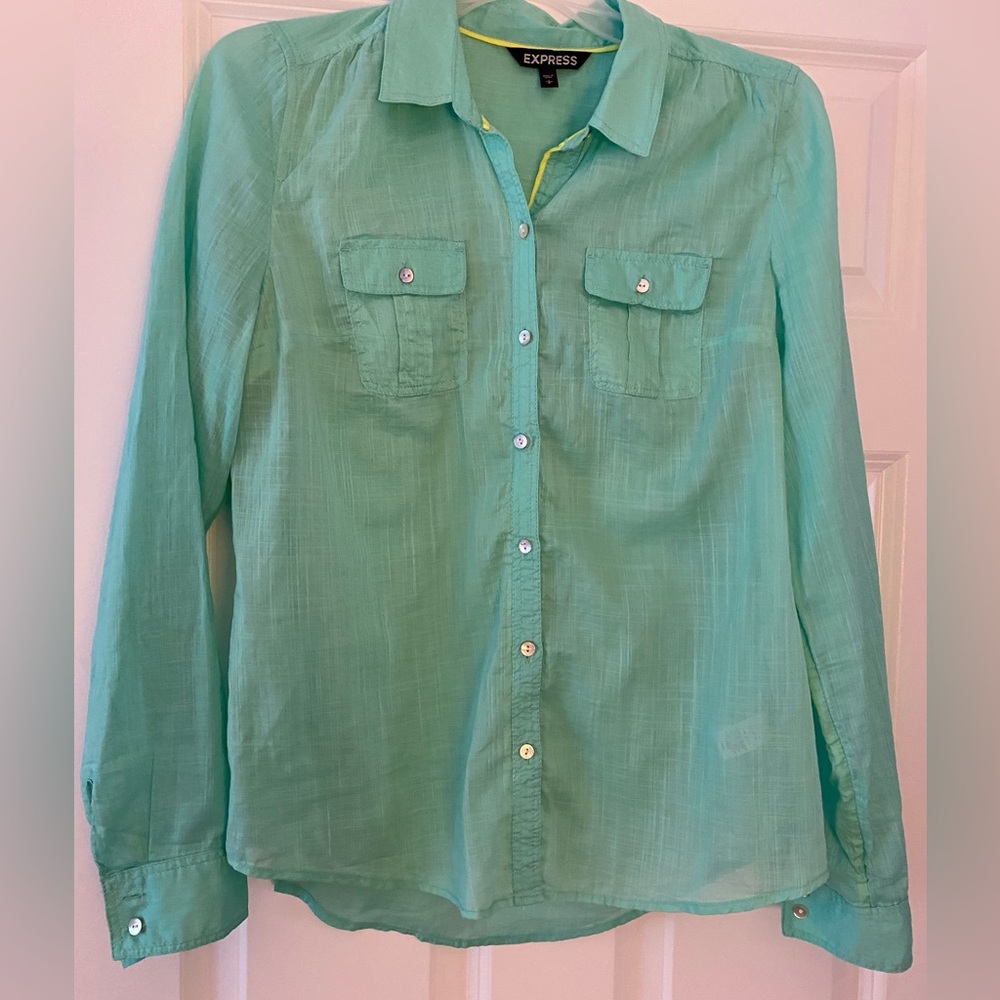 Pretty green cotton blouse